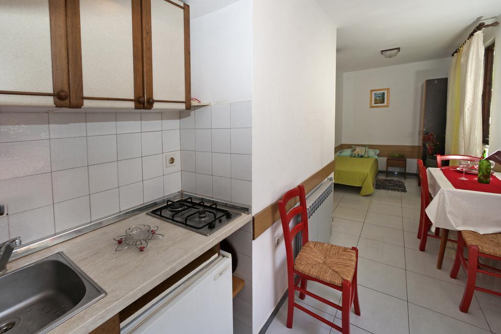 Apartments Mladenka Poreč Extérieur photo